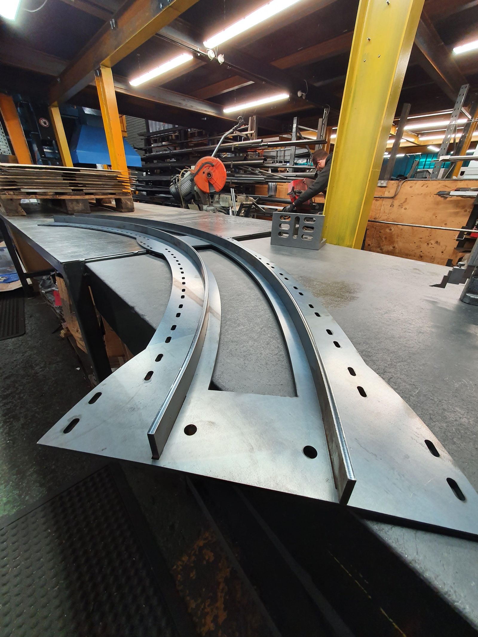 Laser Expertise Steel Platform